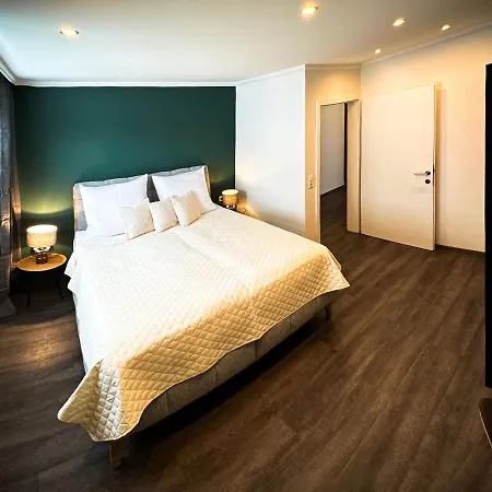 Goldberg-aparts Tal * Rauris